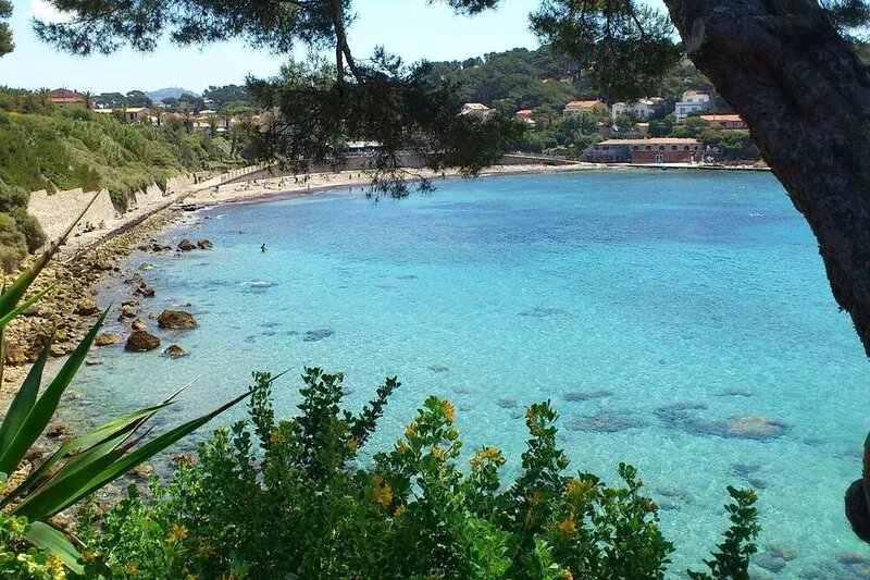 VILLA SANARY-SUR-MER IN PEACE- PORT-ISSOL BEACH 2 MINUTES ON FOOT-
