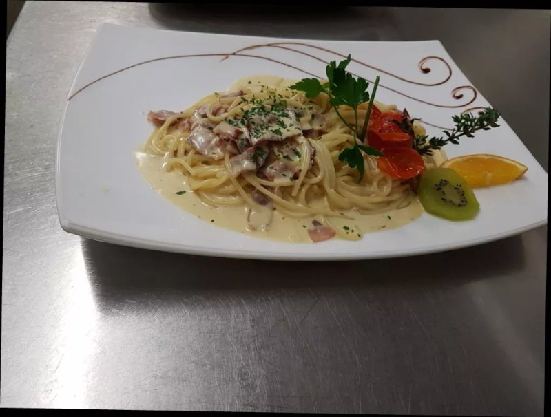 Restaurant & Pizzeria Rennbahn