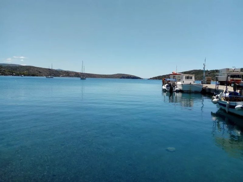 Giannis Fish Tavern