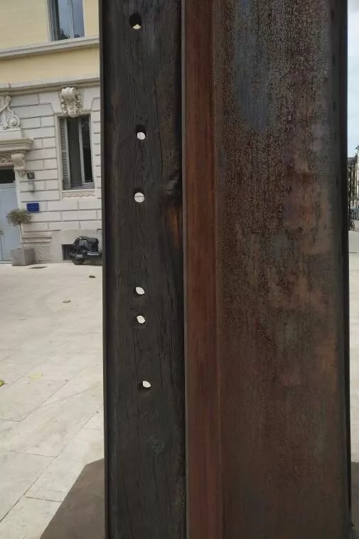 Obelisco Di Piazza Enrico Berlinguer