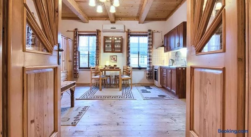 Willa Konradowka (apartamenty: Debowy i Klonowy)