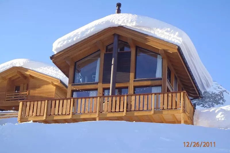 Luxury South facing Modern Chalet Our clients have said a “true hidden gem”