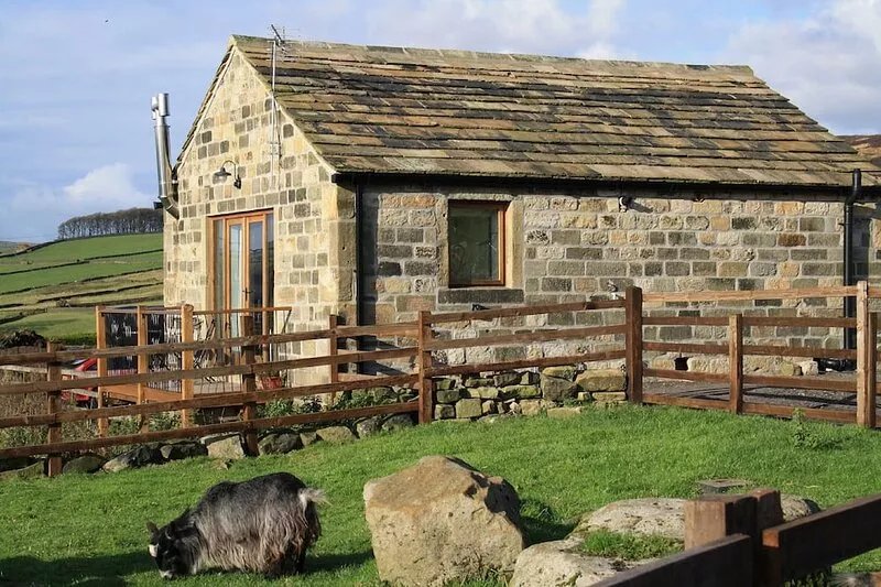 Romantic cottage in HEBDEN BRIDGE - panoramic views with BALCONY