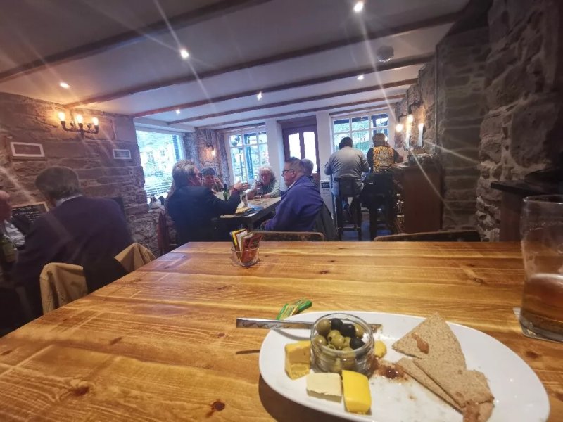 Deli In The Square
