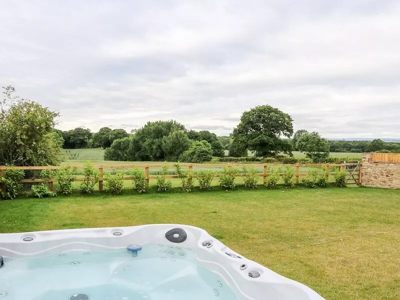 STACKYARD HOUSE, pet friendly, country holiday cottage in Tudhoe