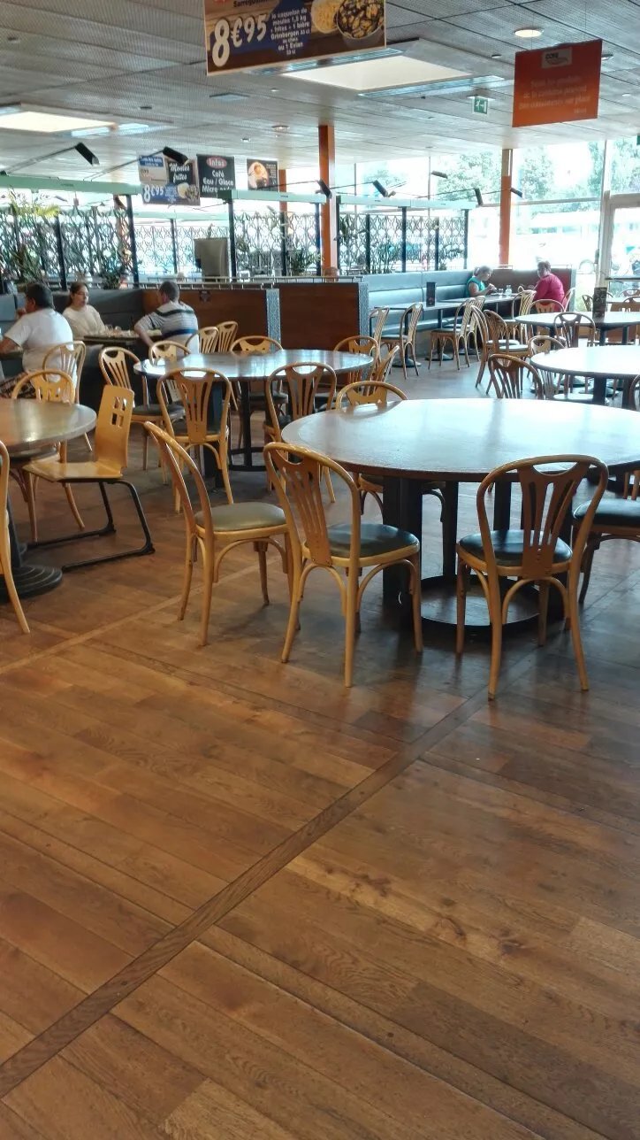 Cafeteria Cora