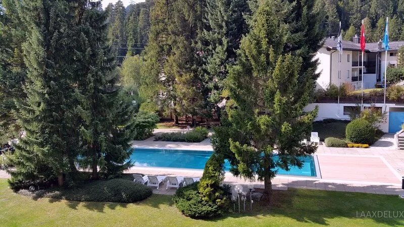 Luxurious 2.5 Room Hotel-Apartment FREE USE OF: Tennis, Pool, Sauna