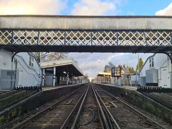 Strawberry Hill Station