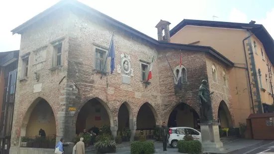 Stautua Bronzea di Giulio Cesare