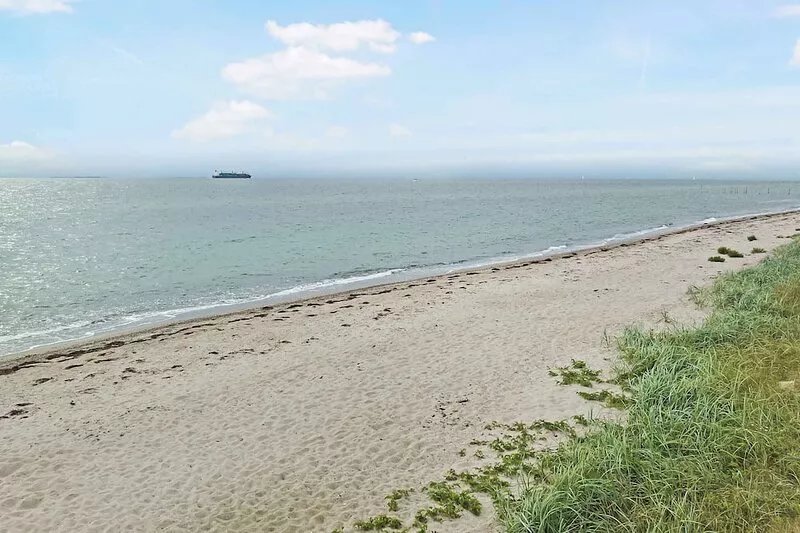 Holiday home 100 meters from a lovely beach