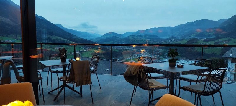 Deck7: Rooftop Restaurant
