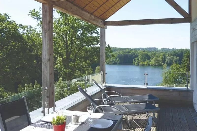 Luxury apartment with sauna over a lake