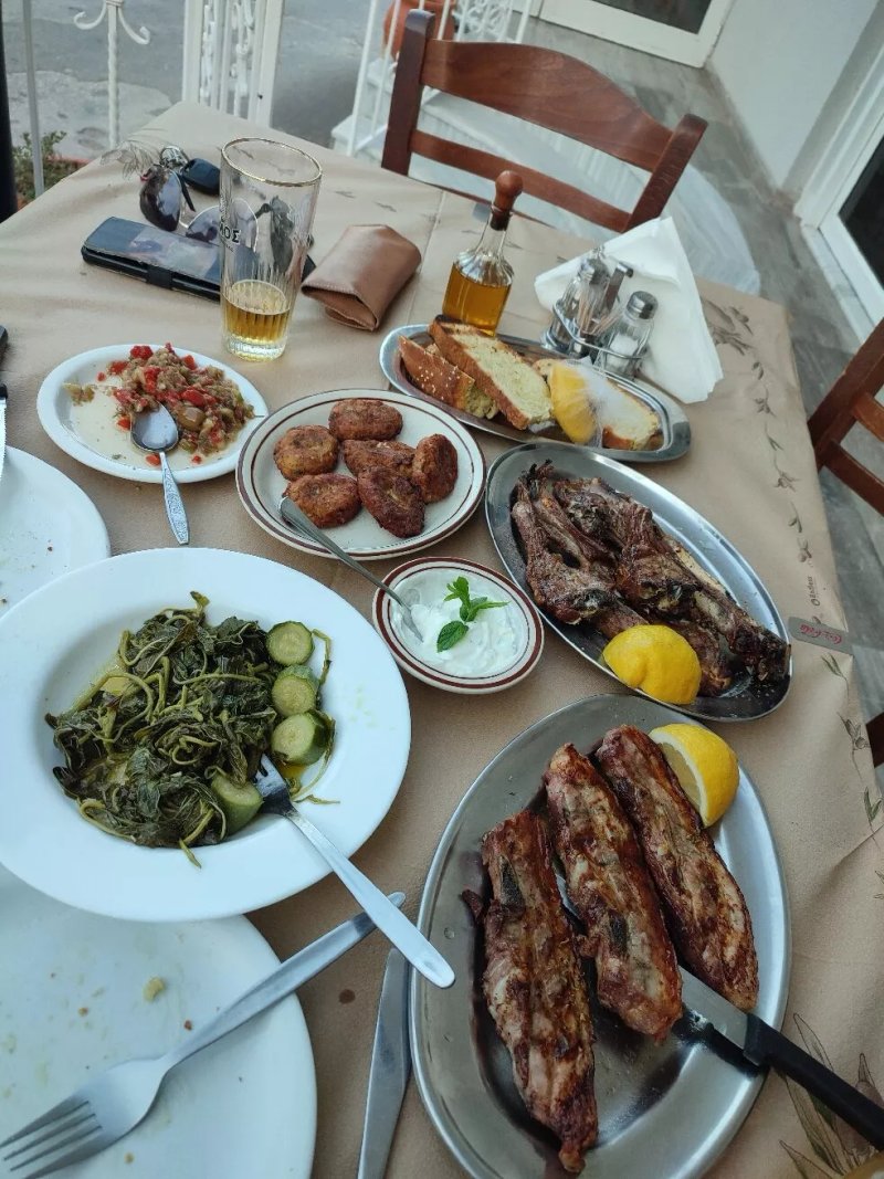 Boukouris Taverna