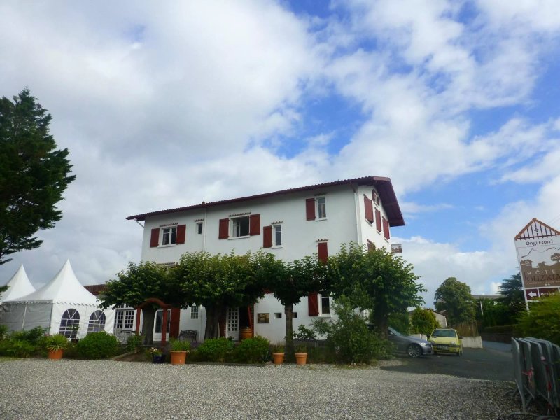 Hotel Iguzkian