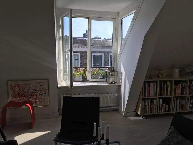Chr. Harbor - right on the canal, 2 bedroom apartment perfect for a couple