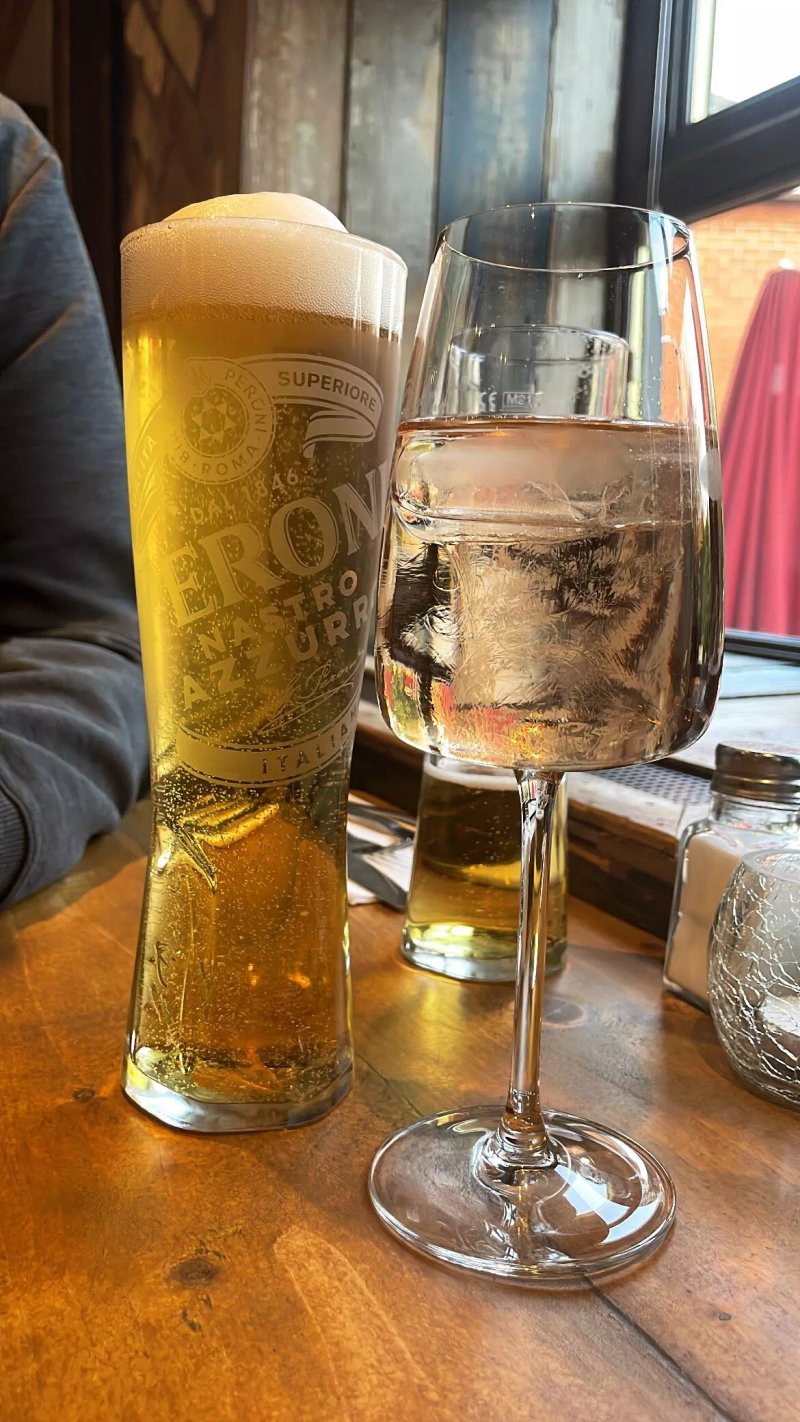 The Lion Pub & Grill