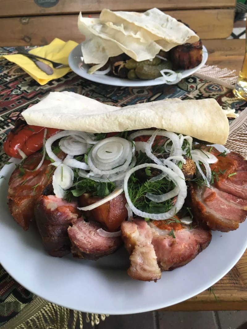 Anuszik Grill Bar