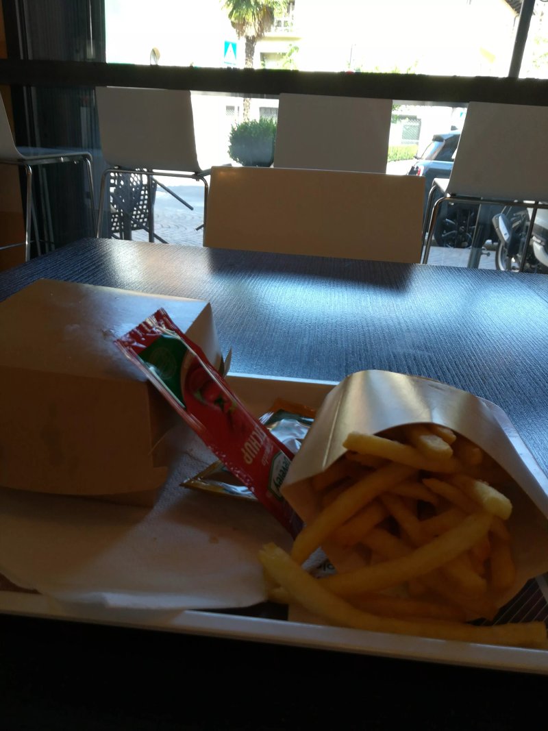 Friends Fast Food