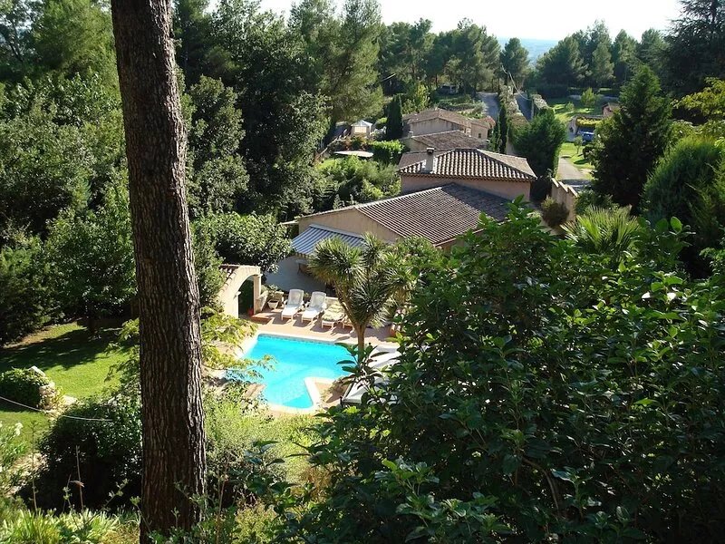 42 m2 air-conditioned apartment in villa with swimming pool, AIX EN PROVENCE