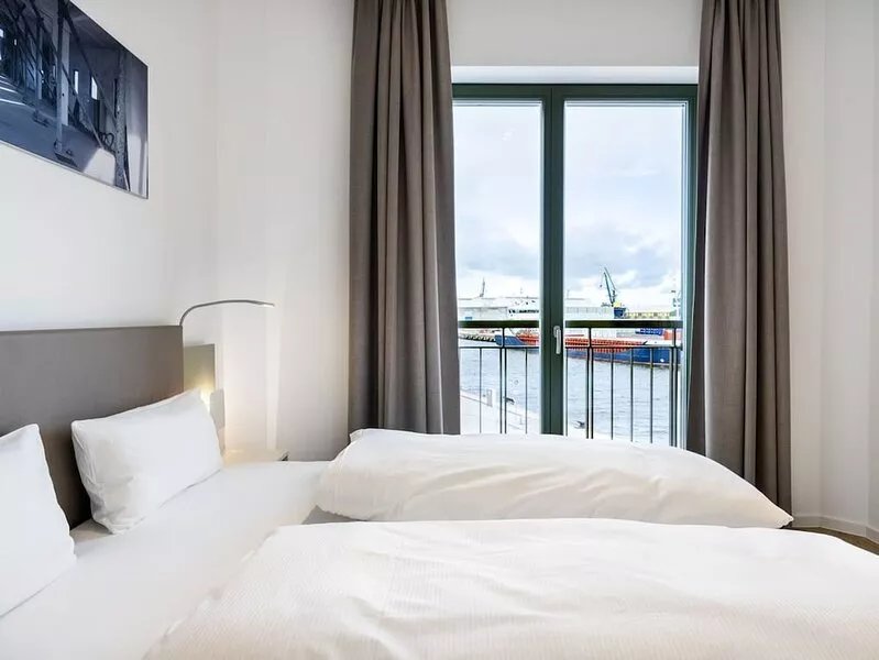 Great apartment in the harbor with a balcony and a view of the maritime harbor