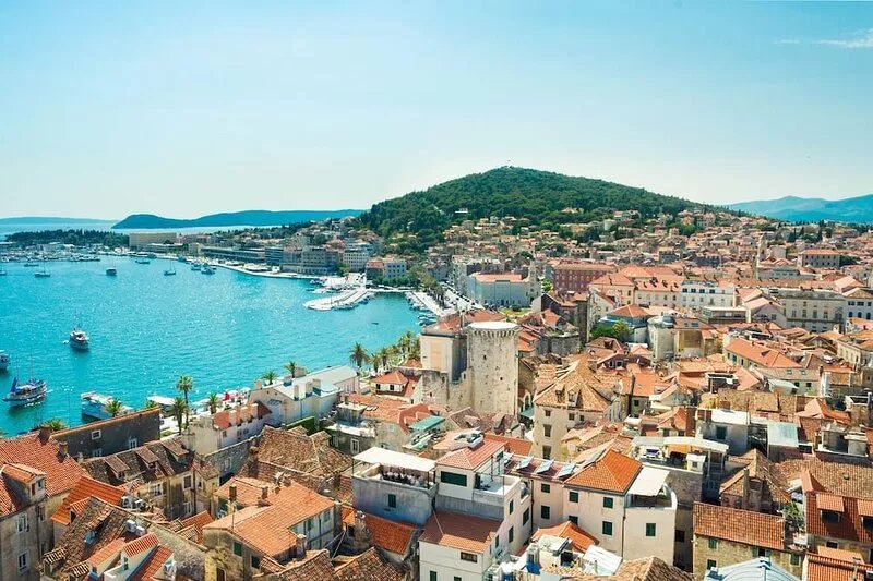 LAST MINUTE!!! Luxury Villa Dream, 32sqm private pool and 4 bedroom, near Split