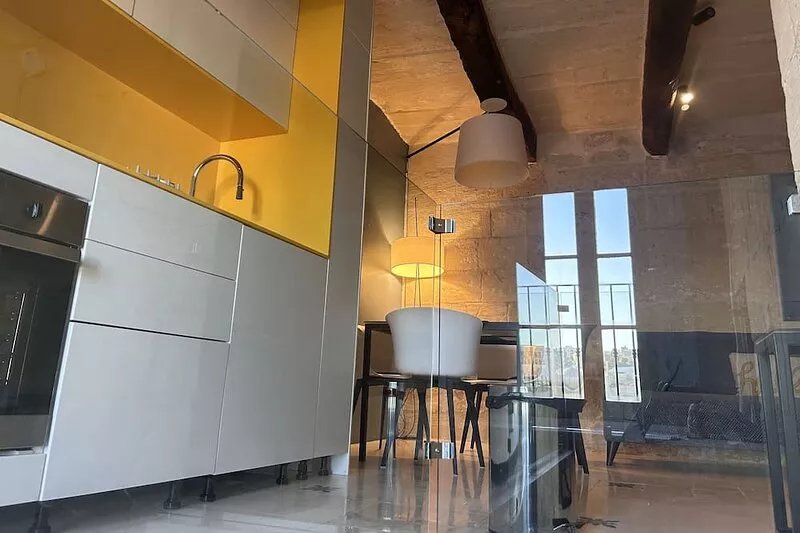 Typical birgu house fully ac with free wifi and amazing view of the sea