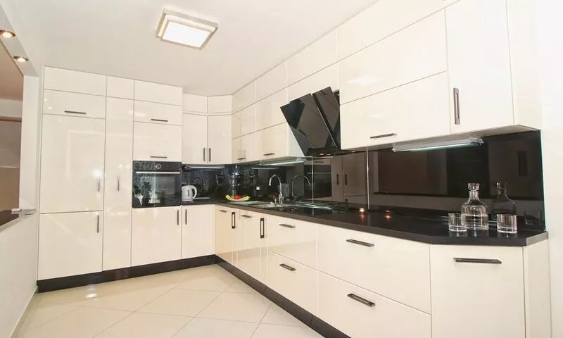 ESMA 1 - Luxury apartment with garden