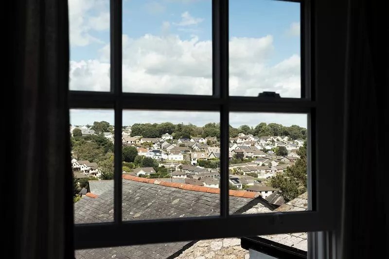 Stylish Family-friendly 3 bed Townhouse With Wood Fired Hot Tub & Kamado BBQ