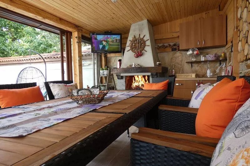 Ice Jewel Chalet, Bansko, just 200m. from the lift