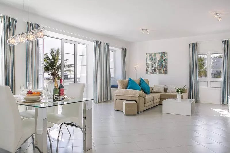 Modern 2 Bedroom Apartment In The Heart Of Puerto Calero Marina