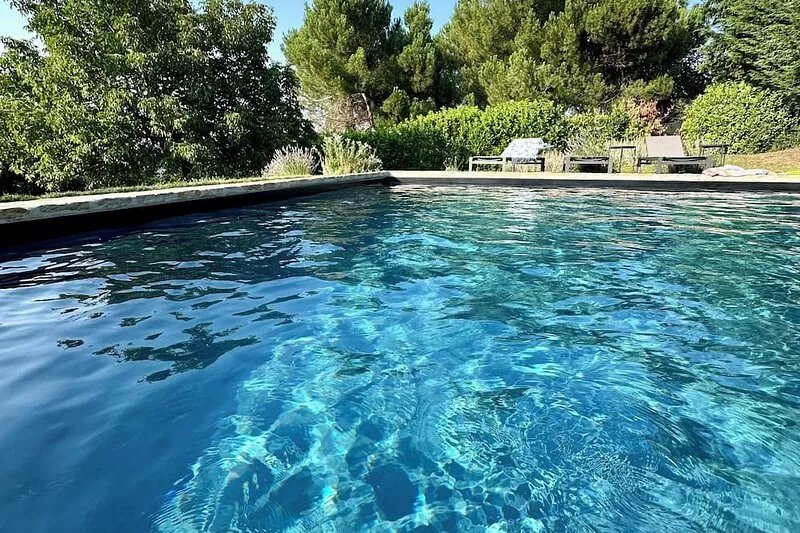 Charming Villa, large heated pool, wonderful views, peaceful location