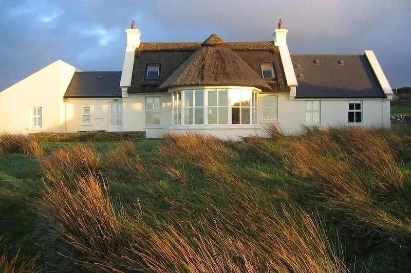 Thatched Roof, Elegant Cottage in Doolin, Spectacular Views, Tranquil