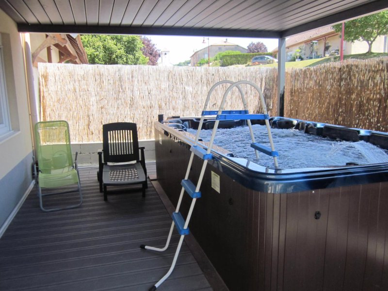 Chambres Dans Maison De Vacances Avec Spa Exterieur