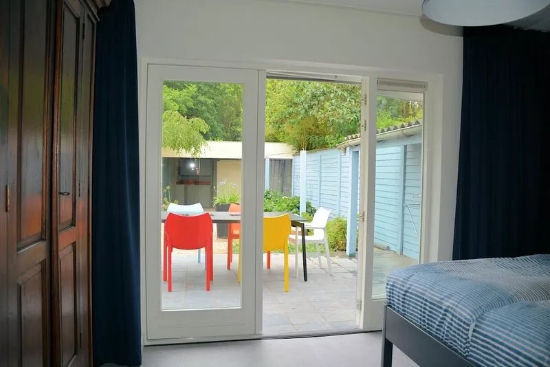 Fresh and colorful holiday home near the beach, sea, dunes and lake