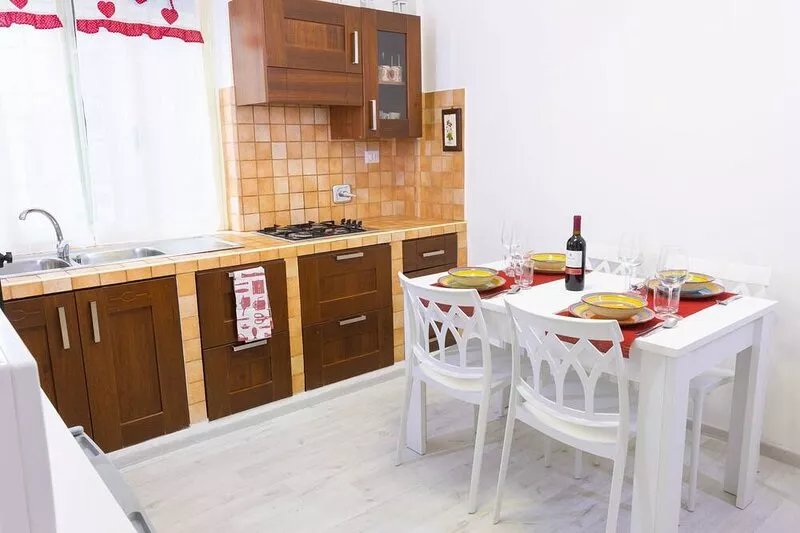 DELIGHTFUL APARTMENT NEAR THE BASILICA OF SAN PIETRO