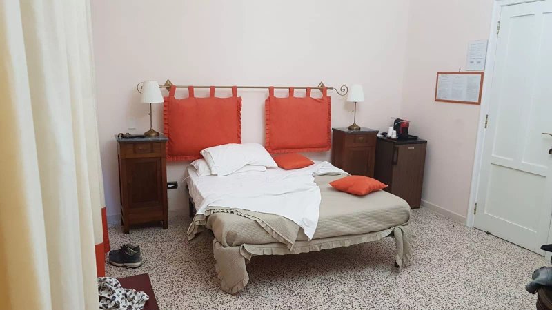 Vittoria Guest House