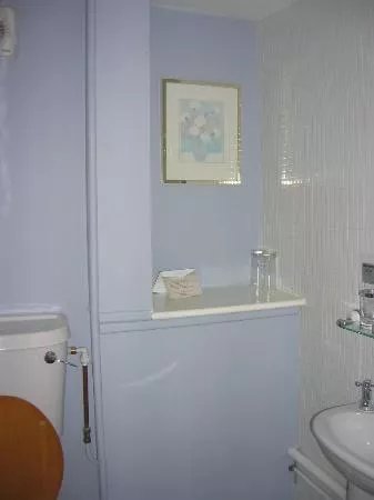 Leona House