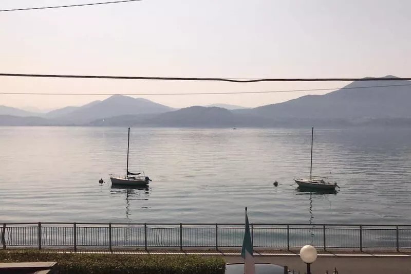 "Il Gatto Nero" Holiday Home with a splendid view of Lake Maggiore