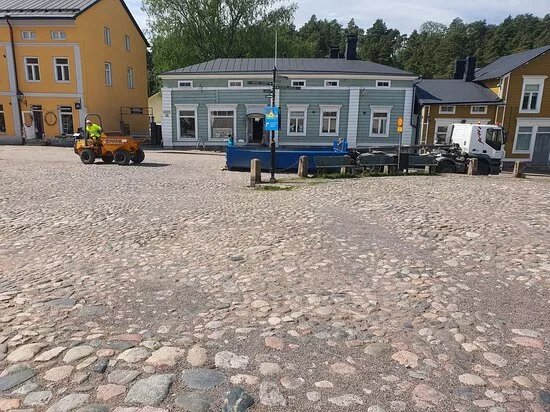 Town Hall Square