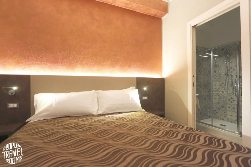 People Travel Rooms