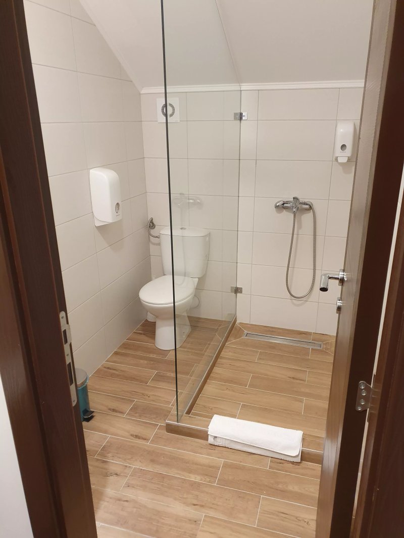 10 Apartments