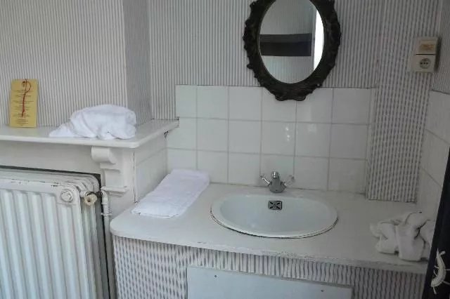 Bruges Inn Center