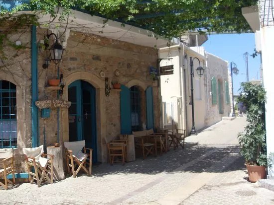 Giannis Cafe Bar