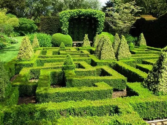 Bourton House Garden