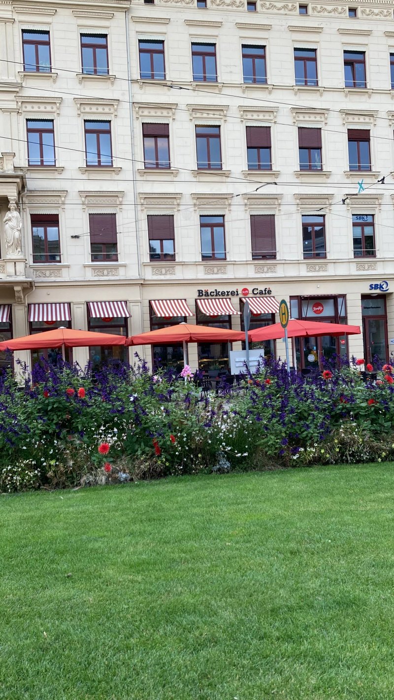 Cafe Dreissig