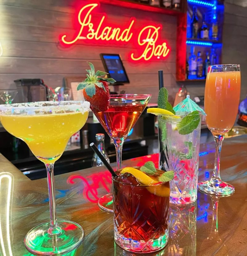 Island Lounge