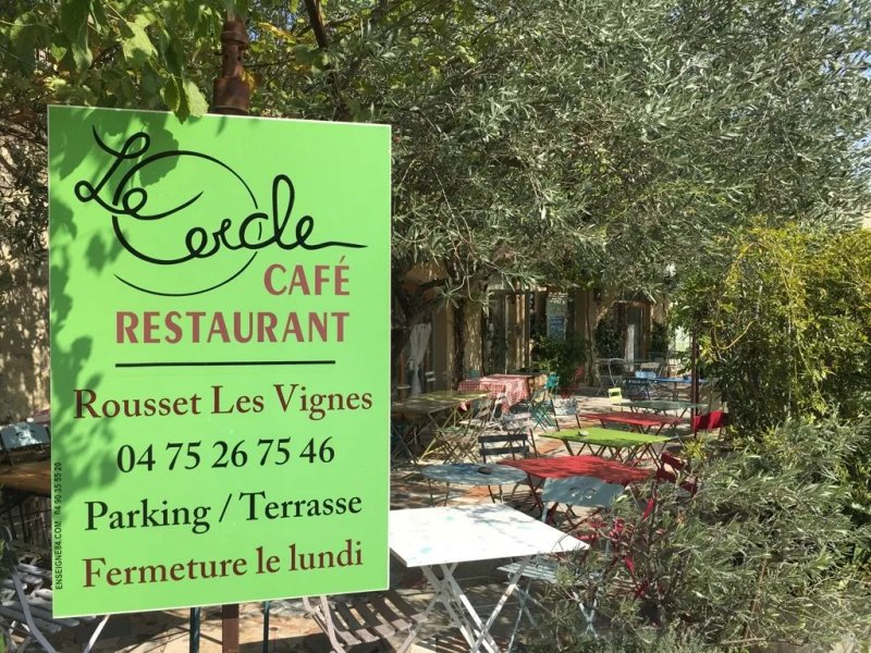Le Cercle Cafe Restaurant