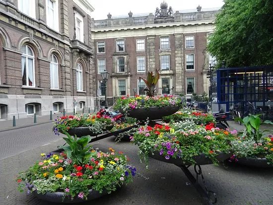 Rijksmonument Logement van Amsterdam uit 1737