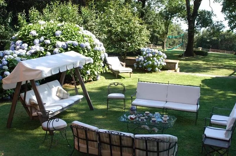 Luxury Villa with private pool and park