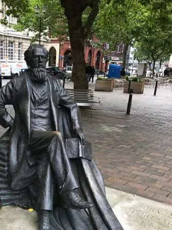 Charles Dickens Statue